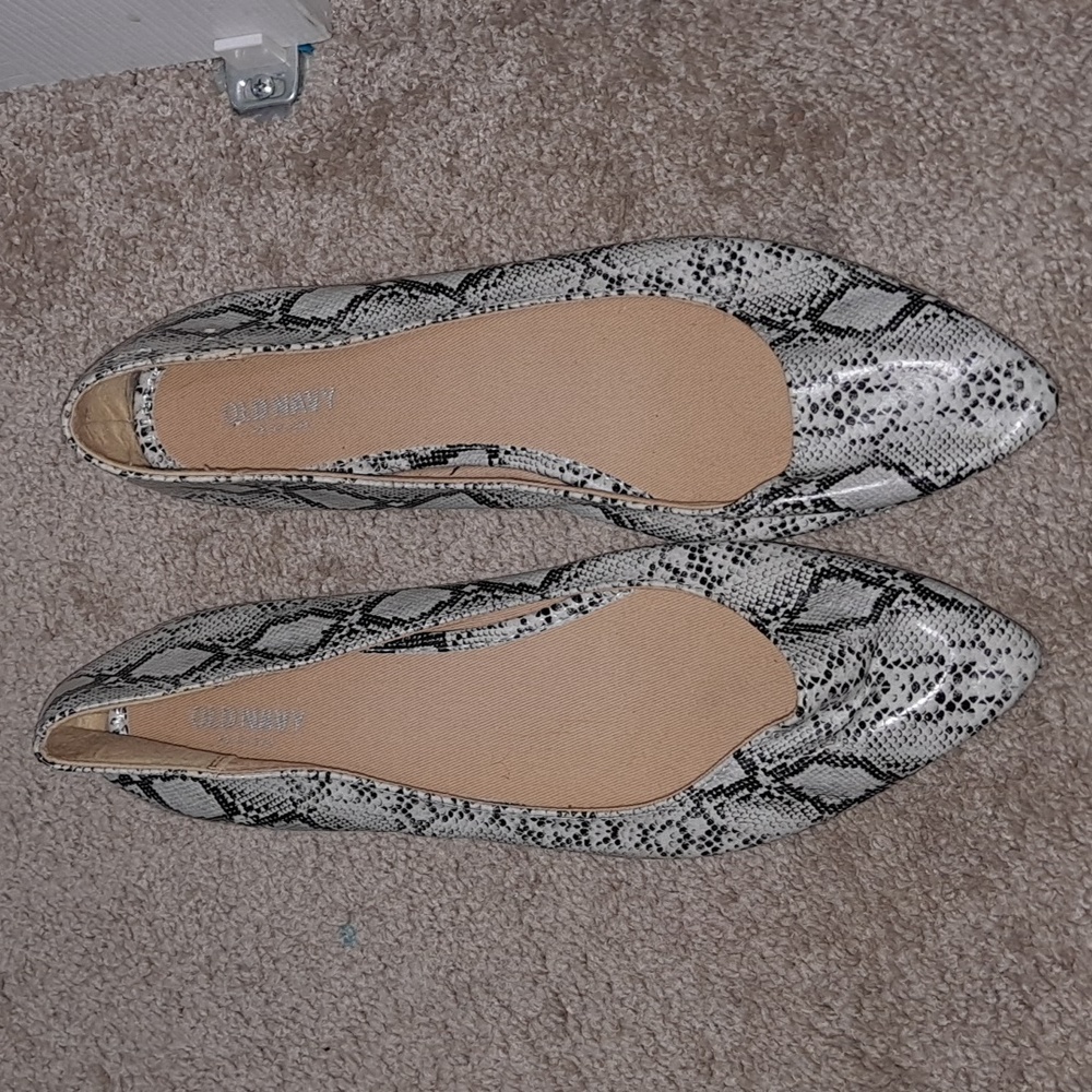 Old Navy Snake Skin Dress Shoes